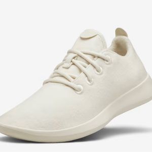 white all birds in like new condition!